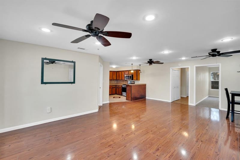 205 W Latimer Street, Ennis TX 75119 - Photo 7