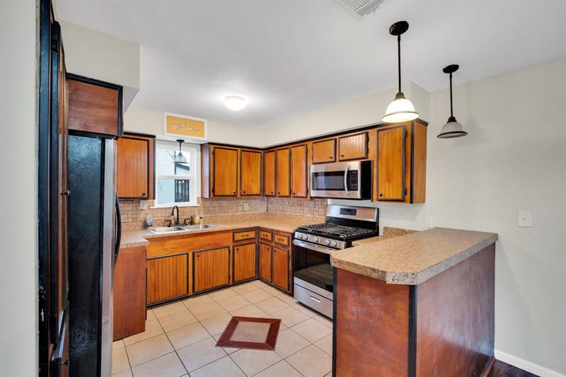 205 W Latimer Street, Ennis TX 75119 - Photo 10