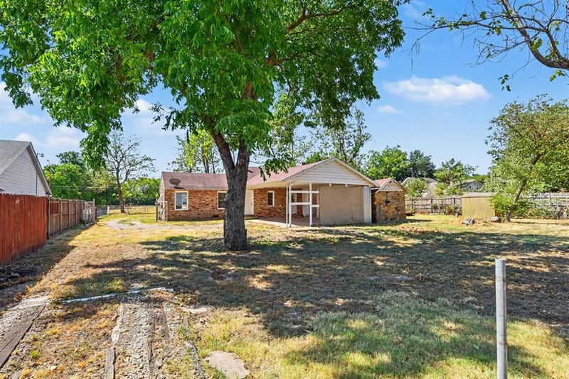 10609 Seagoville Road, Dallas TX 75217 - Photo 23