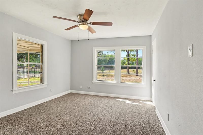 10609 Seagoville Road, Dallas TX 75217 - Photo 17