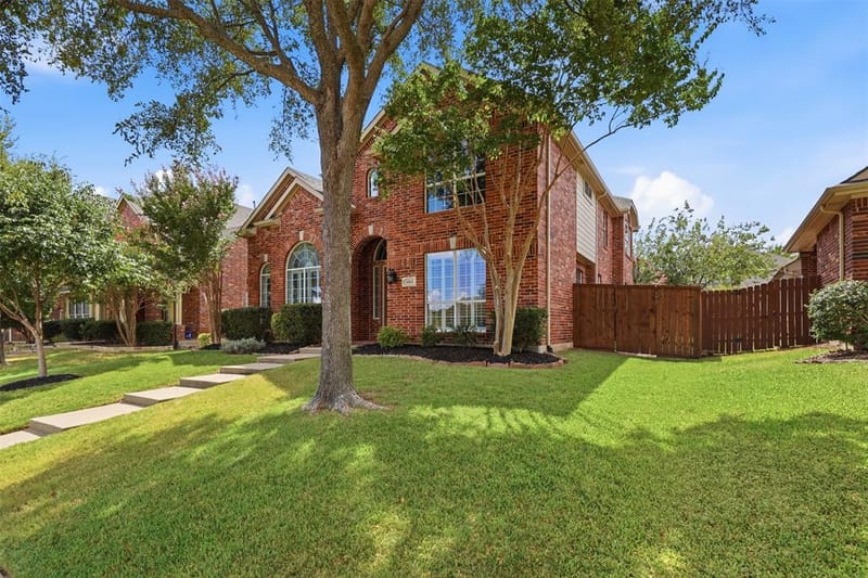 6811 Bendbrook Drive, Frisco TX 75035 - Photo 3