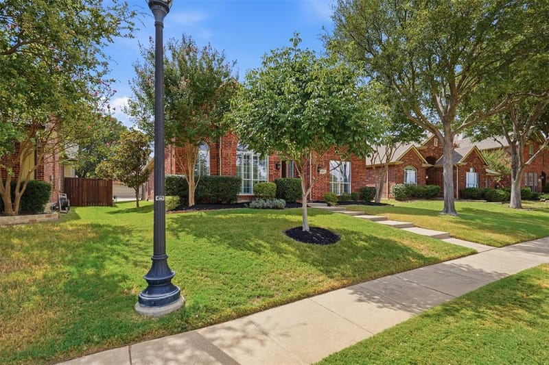 6811 Bendbrook Drive, Frisco TX 75035 - Photo 5