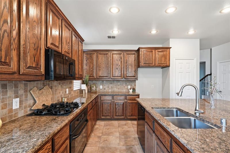 6811 Bendbrook Drive, Frisco TX 75035 - Photo 14