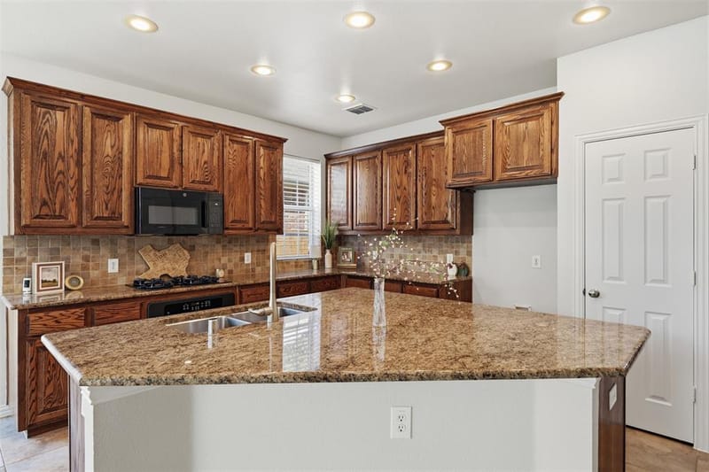 6811 Bendbrook Drive, Frisco TX 75035 - Photo 15