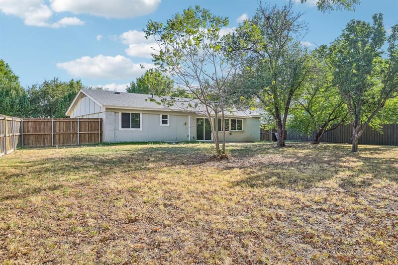 313 Meadowcreek Lane, Garland TX 75043 - Photo 27