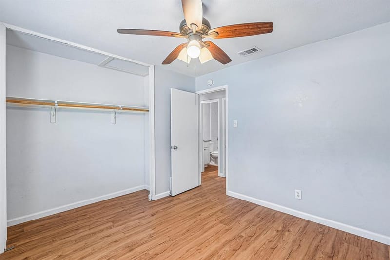 313 Meadowcreek Lane, Garland TX 75043 - Photo 16