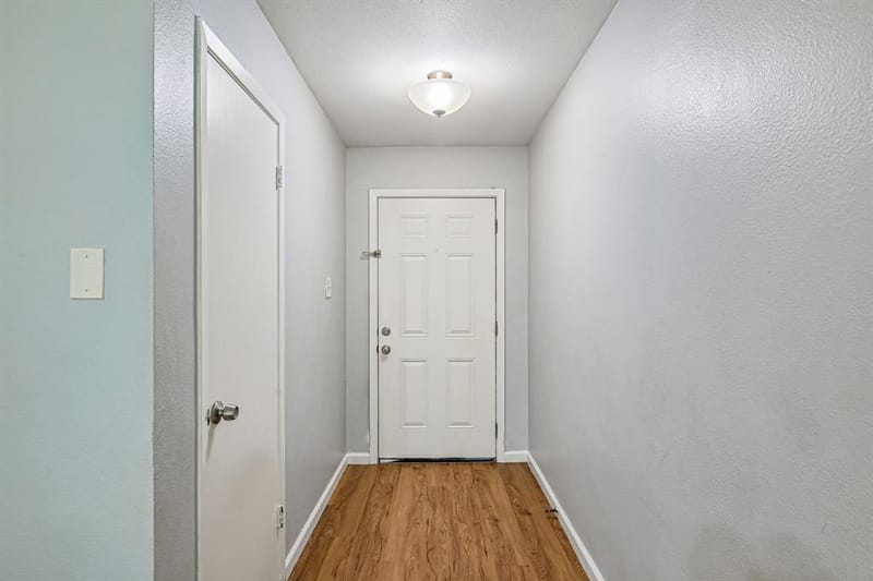 313 Meadowcreek Lane, Garland TX 75043 - Photo 12