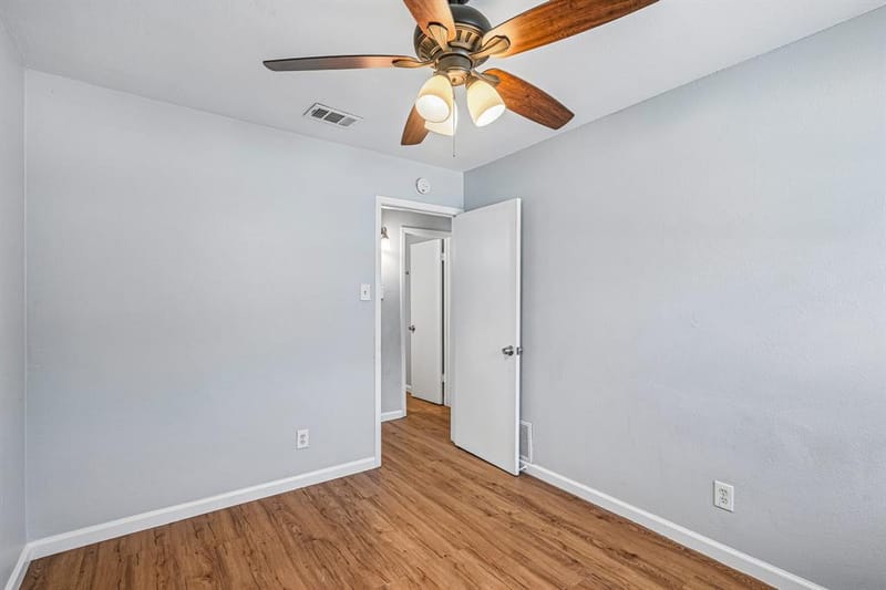313 Meadowcreek Lane, Garland TX 75043 - Photo 20