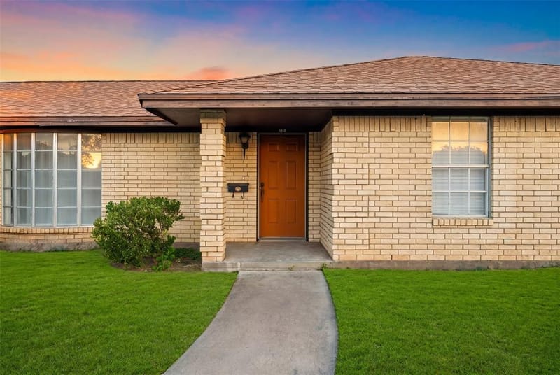 1825 Mahalia Drive, Waco TX 76705 - Photo 2