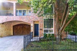 3550 Knight Street, Dallas TX 75219
