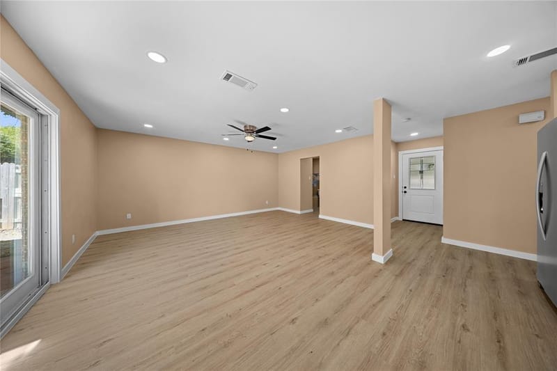 726 Holliday Lane, Duncanville TX 75116 - Photo 8