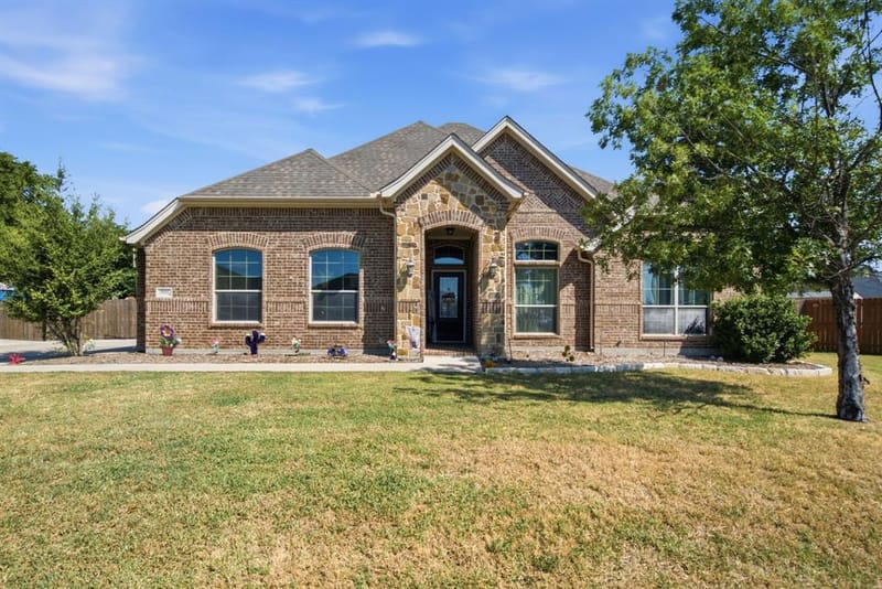 3112 White Horse Court, Granbury TX 76049