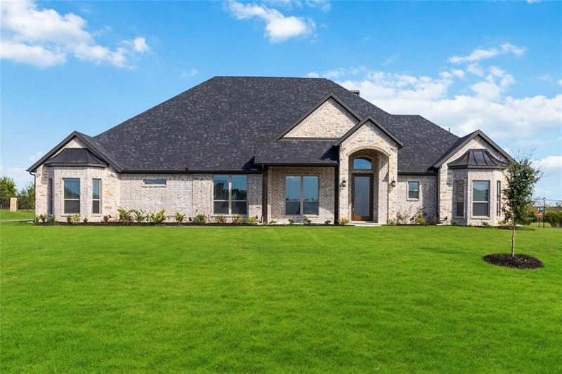 2102 Tauber Court, Rockwall TX 75087 - Photo 2
