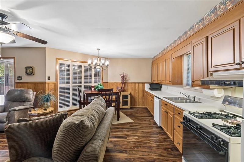 601 Line Drive, Gainesville TX 76240 - Photo 17
