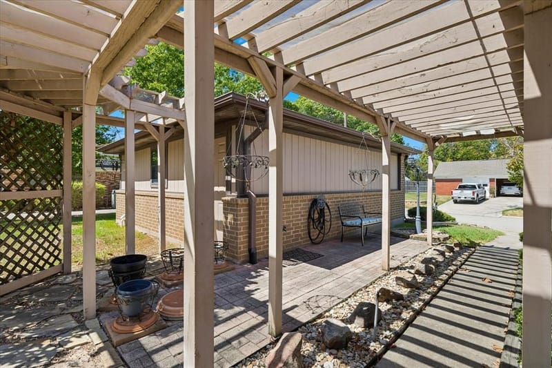 601 Line Drive, Gainesville TX 76240 - Photo 7