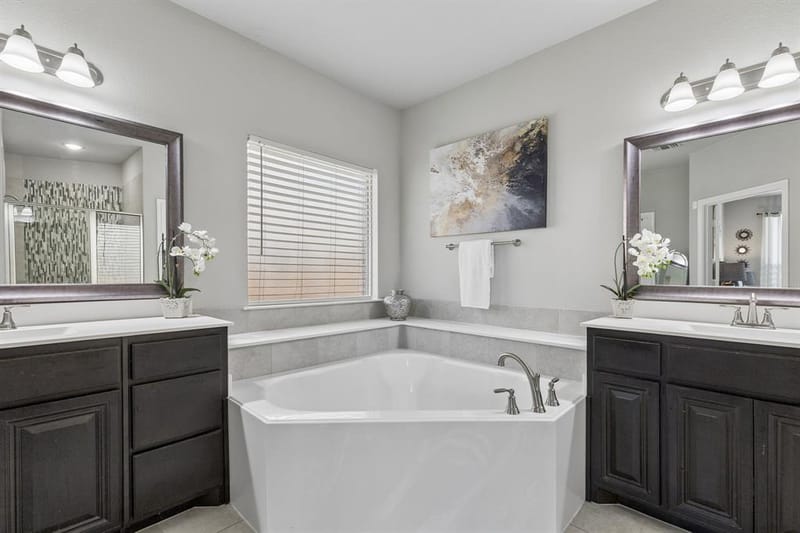 105 Bluewood Drive, Red Oak TX 75154 - Photo 16