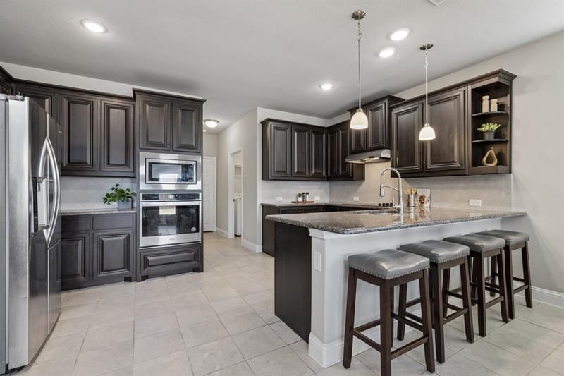 105 Bluewood Drive, Red Oak TX 75154 - Photo 7