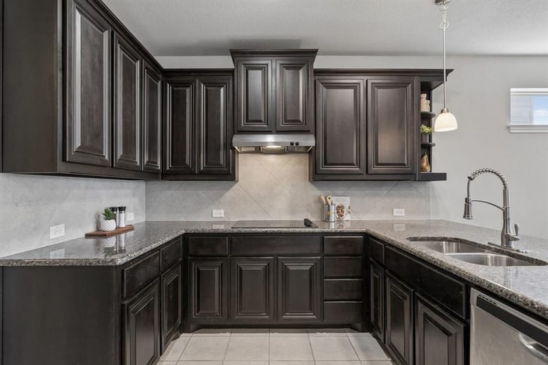 105 Bluewood Drive, Red Oak TX 75154 - Photo 8
