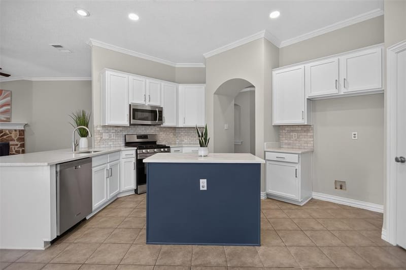 7016 Holly Hills Lane, Sachse TX 75048 - Photo 7