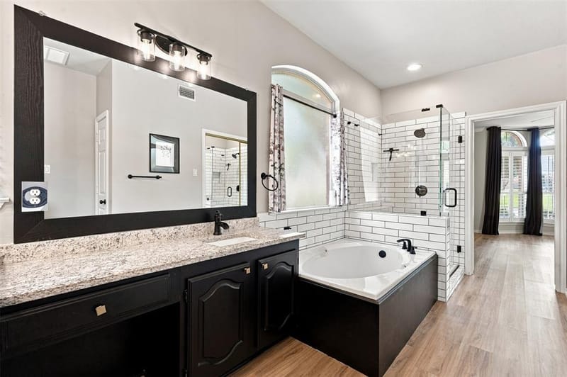 7609 Oak Knoll Drive, North Richland Hills TX 76182 - Photo 24