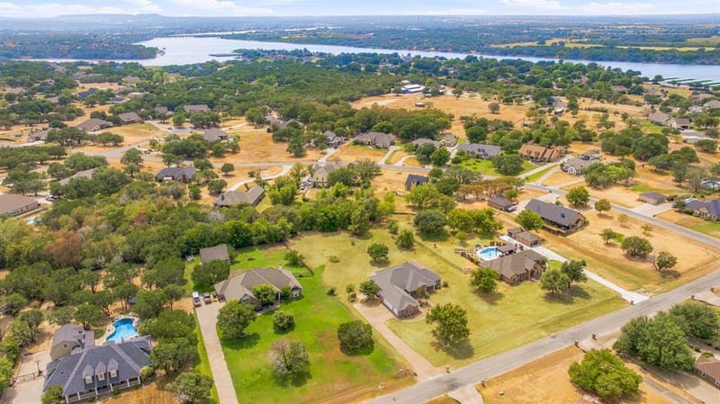 2105 Wood Duck Lane, Granbury TX 76049 - Photo 31
