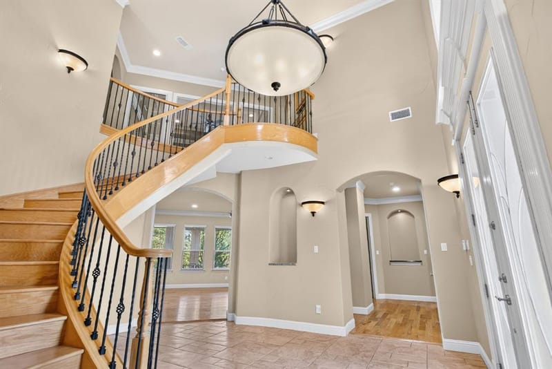 544 Waterchase Drive, Fort Worth TX 76120 - Photo 9