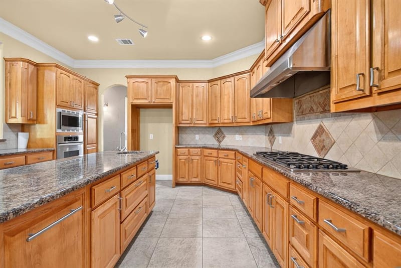 544 Waterchase Drive, Fort Worth TX 76120 - Photo 18