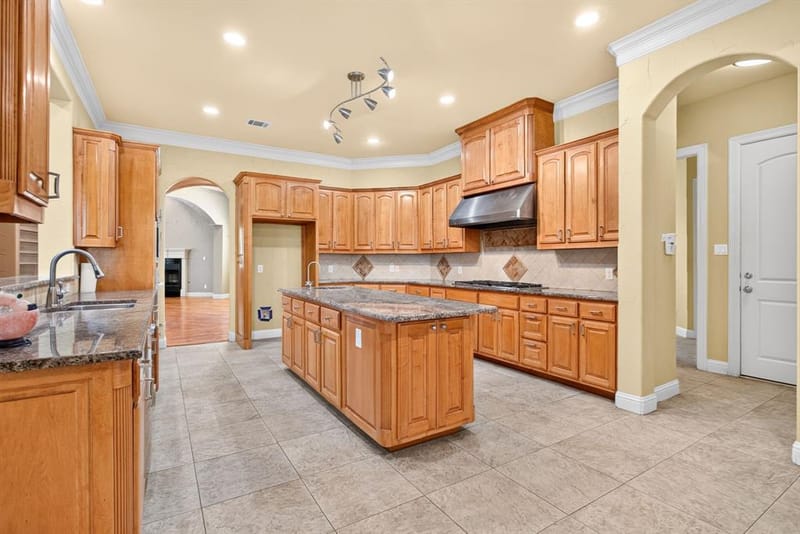 544 Waterchase Drive, Fort Worth TX 76120 - Photo 15