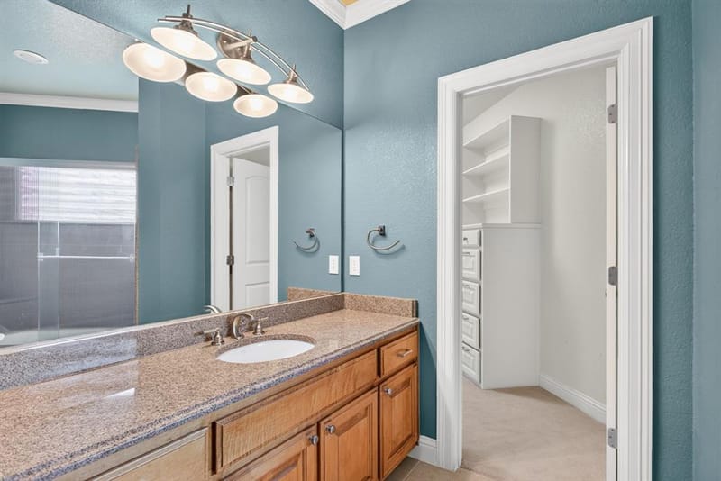 544 Waterchase Drive, Fort Worth TX 76120 - Photo 29