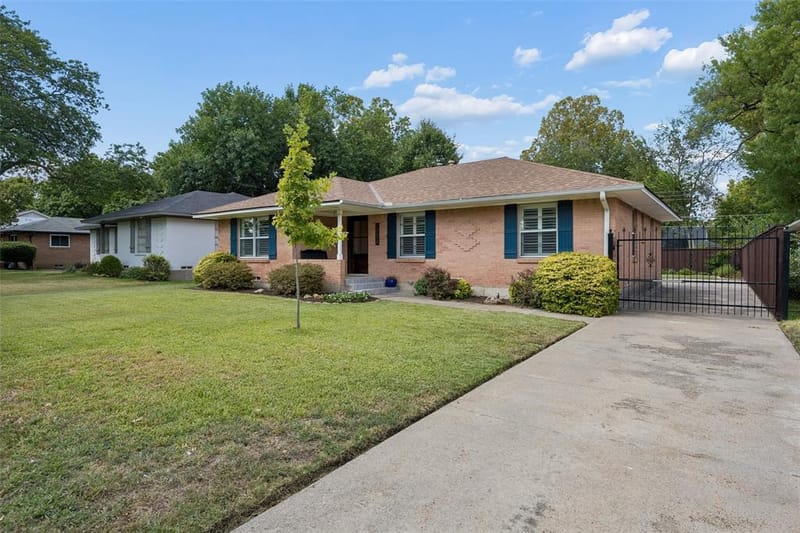 10619 Longmeadow Drive, Dallas TX 75238 - Photo 3
