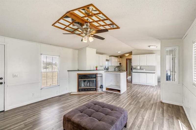 206 Creekview Meadows Court, Springtown TX 76082 - Photo 12