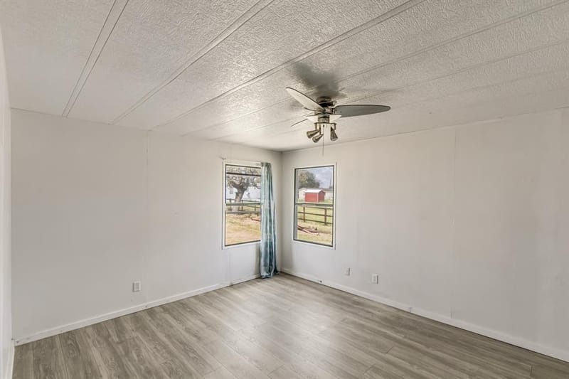 206 Creekview Meadows Court, Springtown TX 76082 - Photo 7