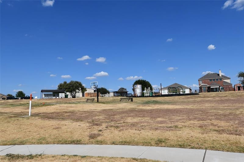 215 Dodge City Trail, Newark TX 76071 - Photo 36