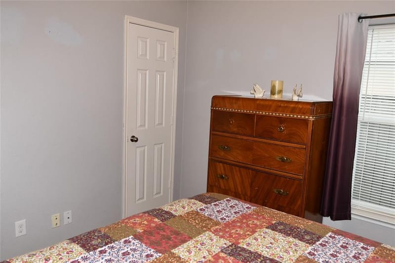 215 Dodge City Trail, Newark TX 76071 - Photo 30