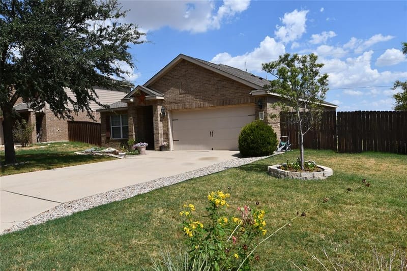 215 Dodge City Trail, Newark TX 76071 - Photo 40