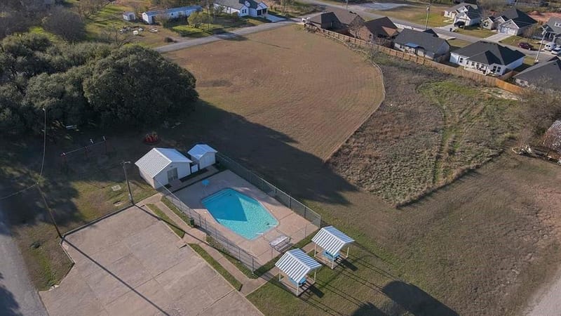 4822 Wichita Street, Granbury TX 76048 - Photo 35