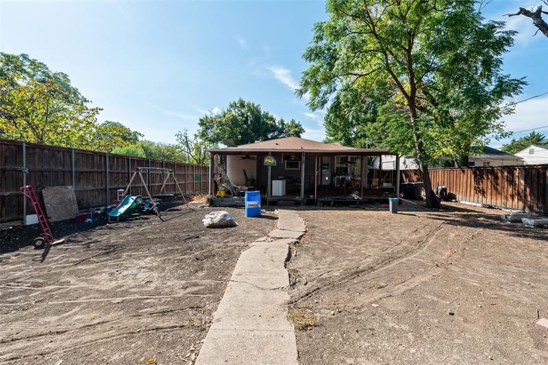 2603 Searcy Drive, Dallas TX 75211 - Photo 22