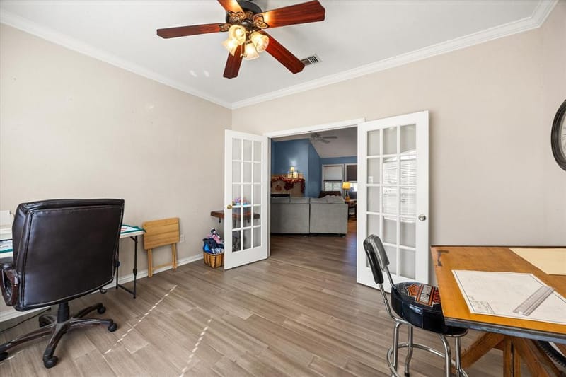 612 Parker Lane, Granbury TX 76048 - Photo 7