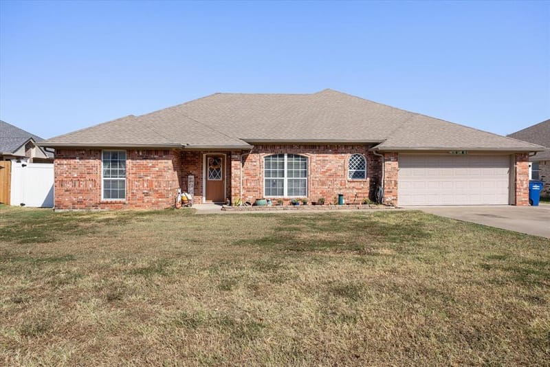 612 Parker Lane, Granbury TX 76048