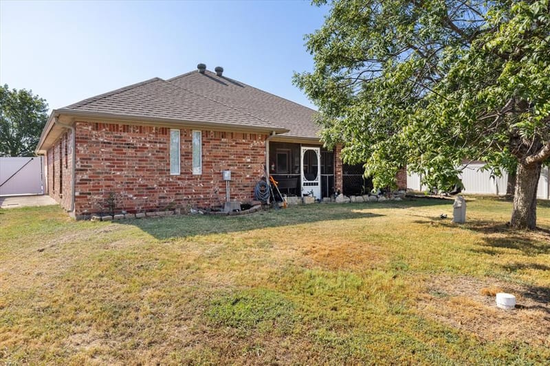 612 Parker Lane, Granbury TX 76048 - Photo 24
