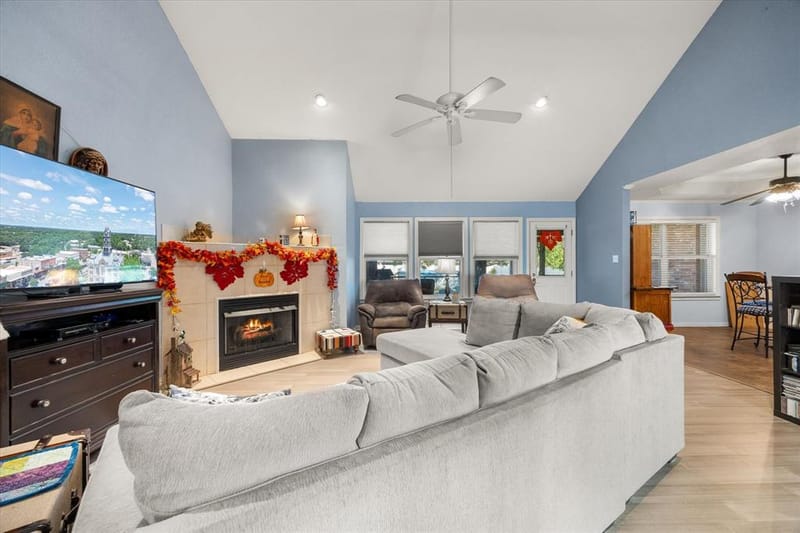 612 Parker Lane, Granbury TX 76048 - Photo 8