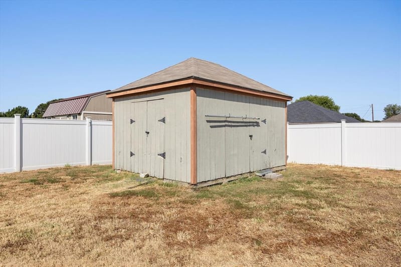 612 Parker Lane, Granbury TX 76048 - Photo 25