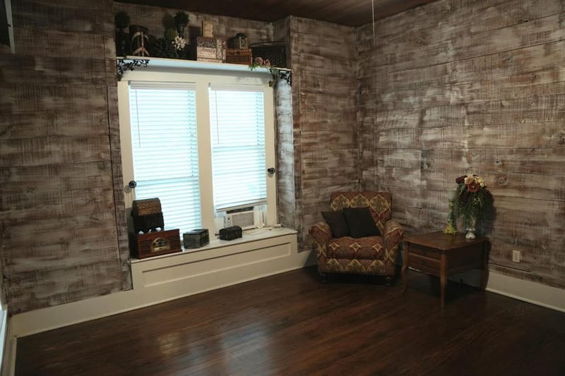1307 Granbury Street, Cleburne TX 76033