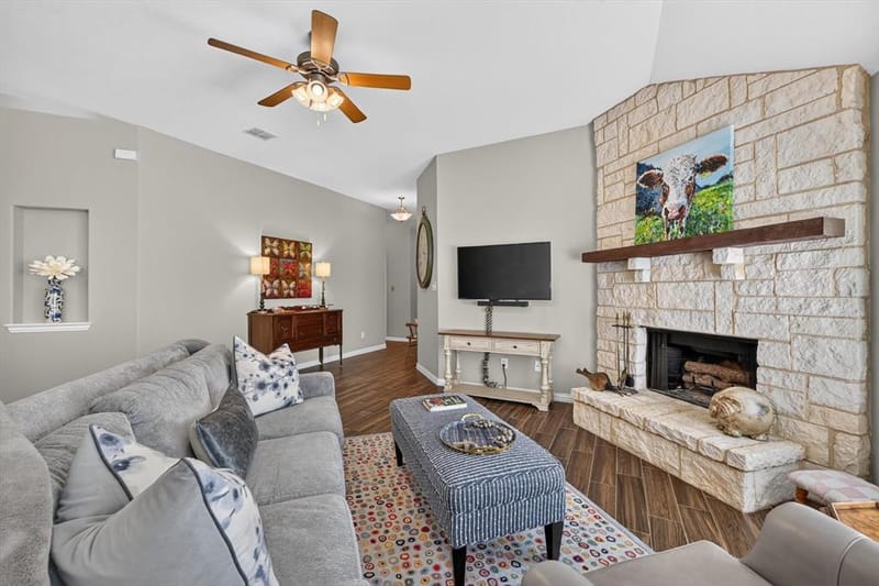 1026 Saint Andrews Drive, Burleson TX 76028 - Photo 9