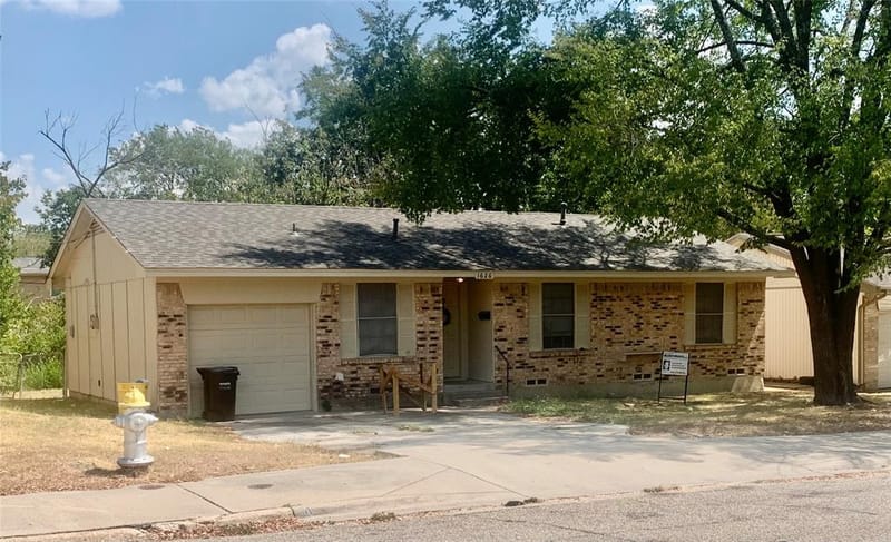 1626 Spring Lake Drive, Mesquite TX 75149 - Photo 2