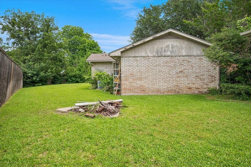 6940 Wildglen Drive, Dallas TX 75230 - Photo 13