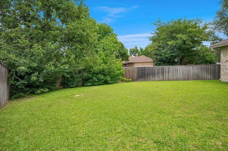6940 Wildglen Drive, Dallas TX 75230 - Photo 12