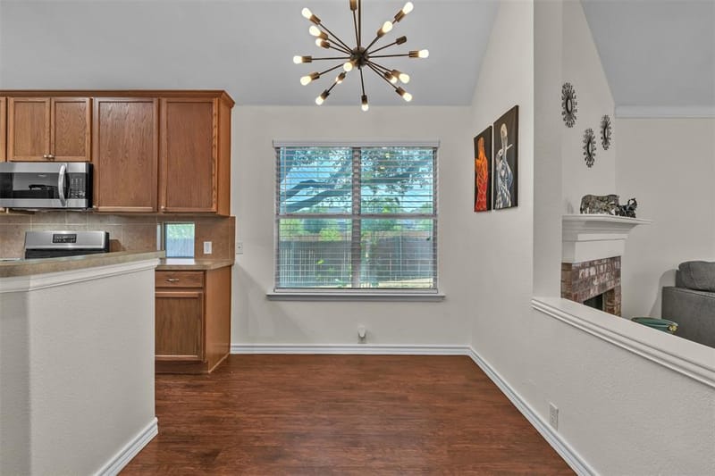 8102 Mansanillo Court, Arlington TX 76002 - Photo 10