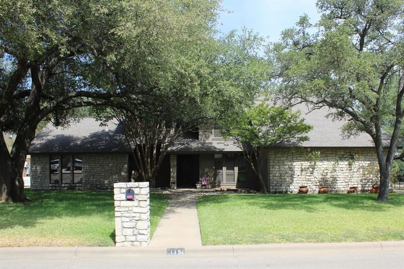 115 Sandra Palmer Street, Stephenville TX 76401 - Photo 2
