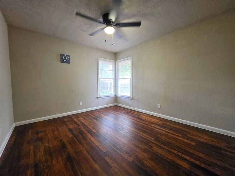 424 E Ellen Avenue, Hurst TX 76053 - Photo 14